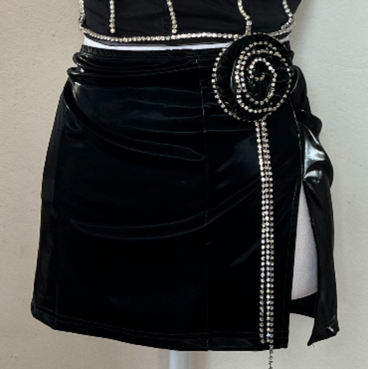 Falda Negra